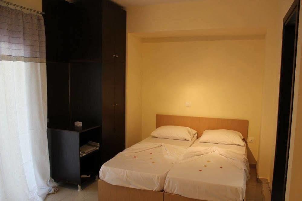 Helen Apartments Ретимно Экстерьер фото