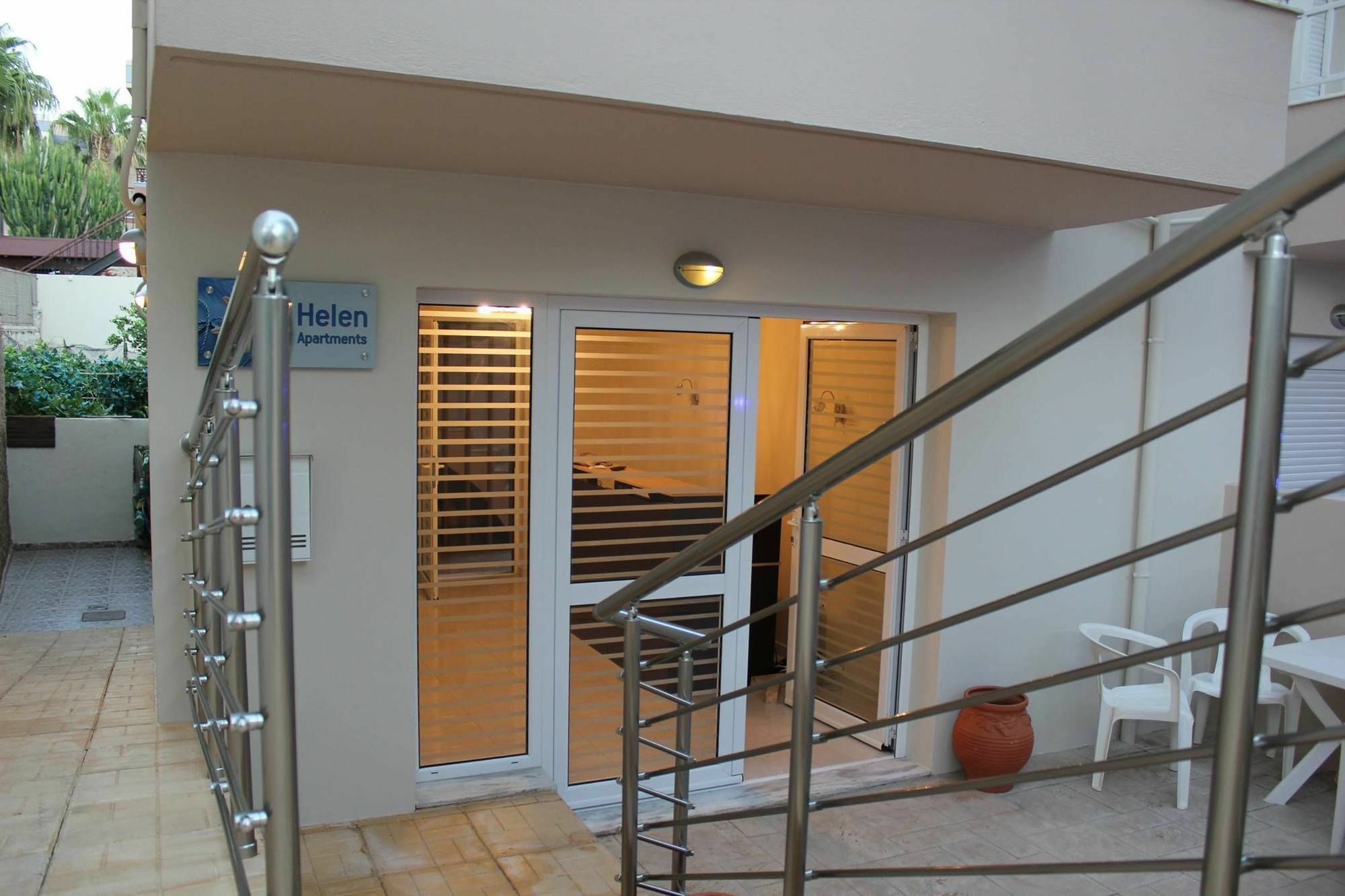 Helen Apartments Ретимно Экстерьер фото